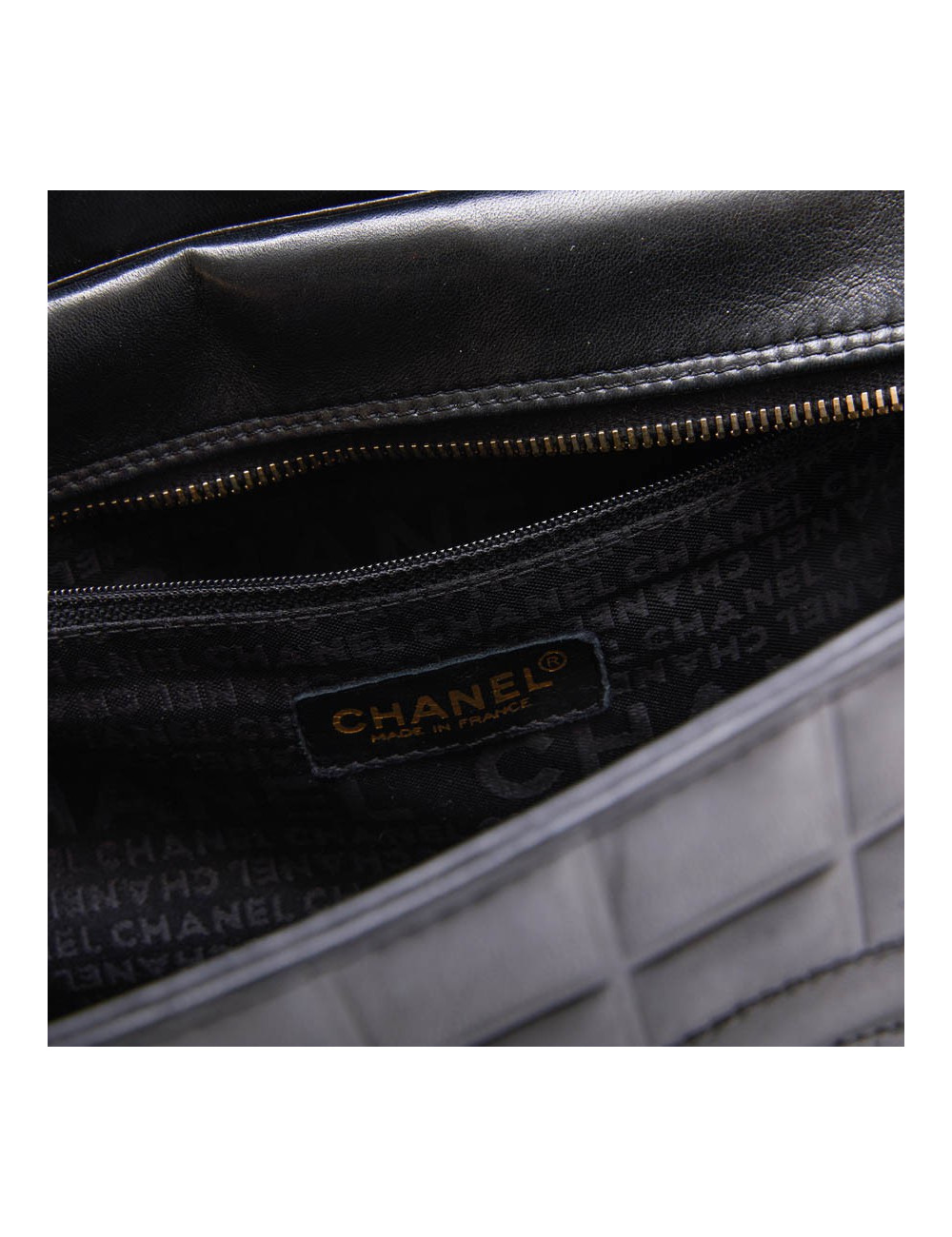 CHANEL tote bag in black quilted leather