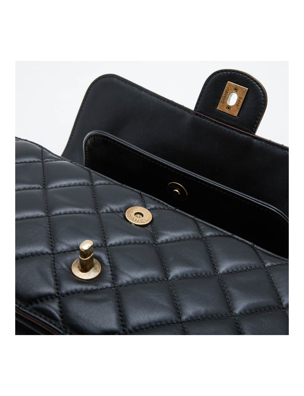 Sac "Pondicherry" CHANEL cuir matelassé noir