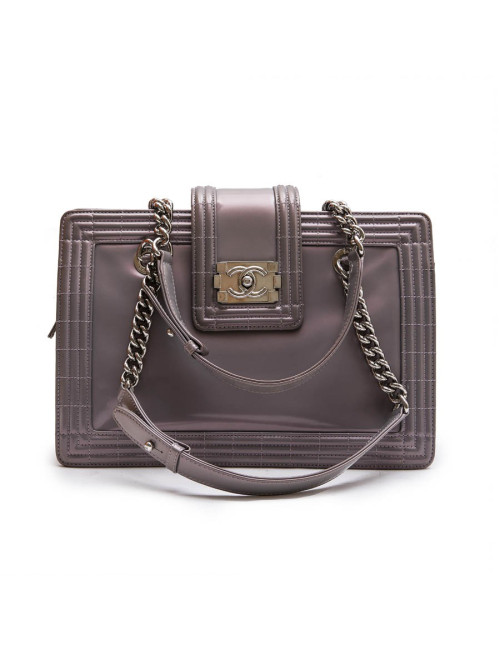 Sac "Boy" GM CHANEL cuir verni gris