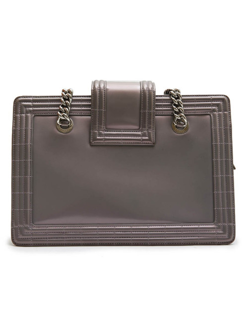 Sac "Boy" GM CHANEL cuir verni gris à reflets mauve