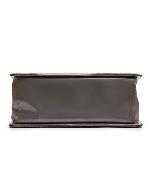 Sac "Boy" GM CHANEL cuir verni gris