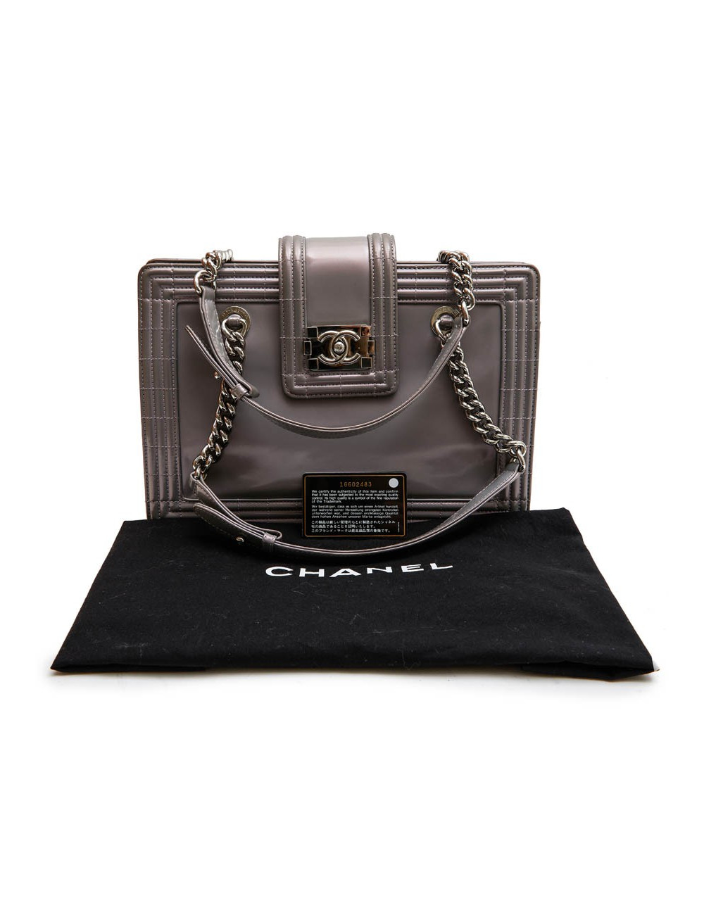 Sac "Boy" GM CHANEL cuir verni gris