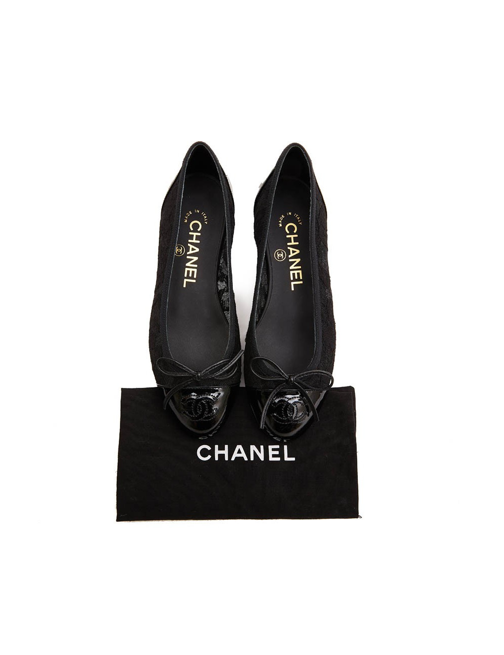 Ballerines T 34 CHANEL en dentelle et cuir noir