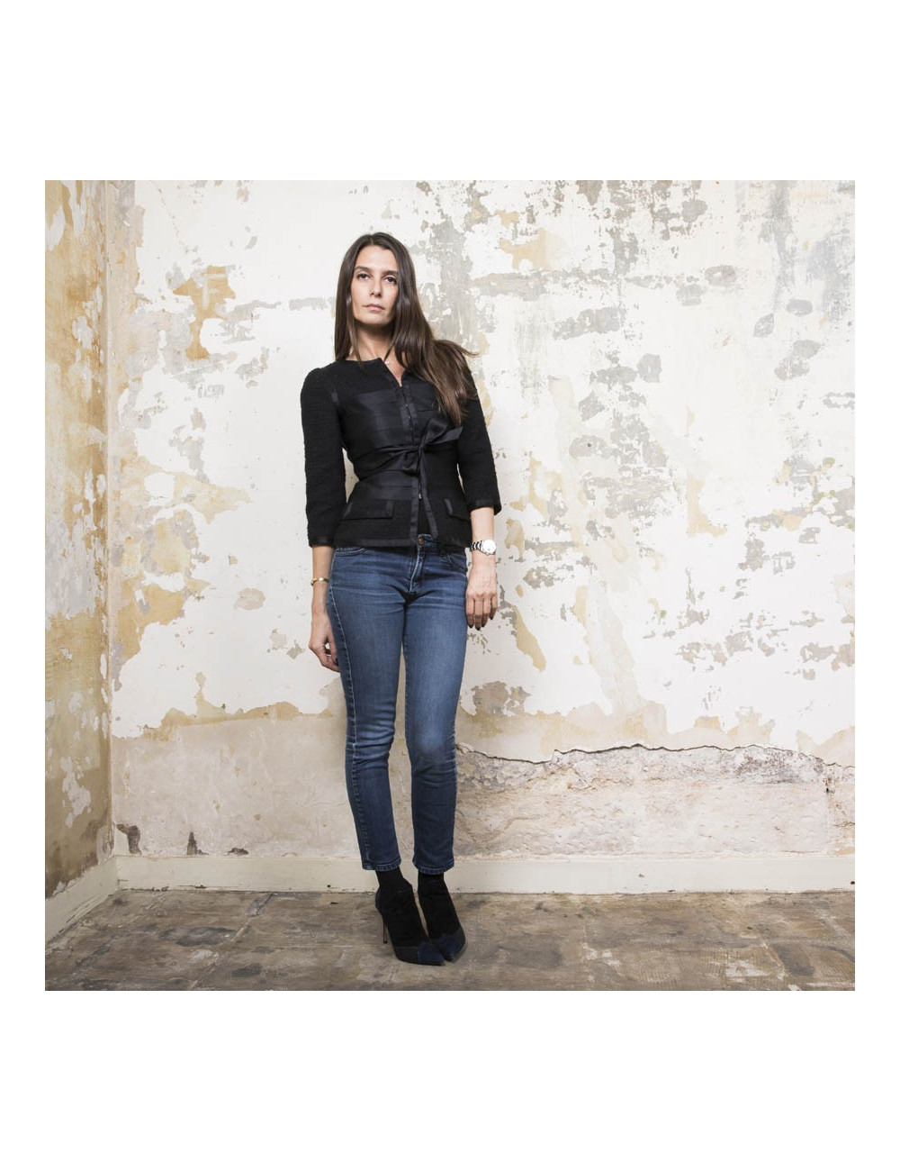 Veste T 34 CHANEL en tweed noir et rubans en soie