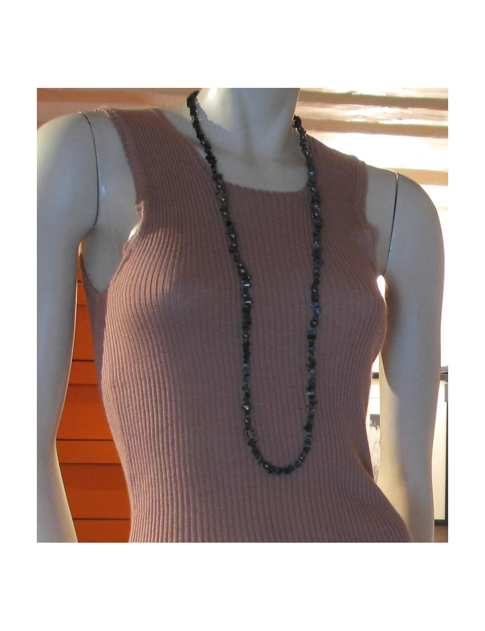 Sautoir CHANEL éclats de pierre et perles