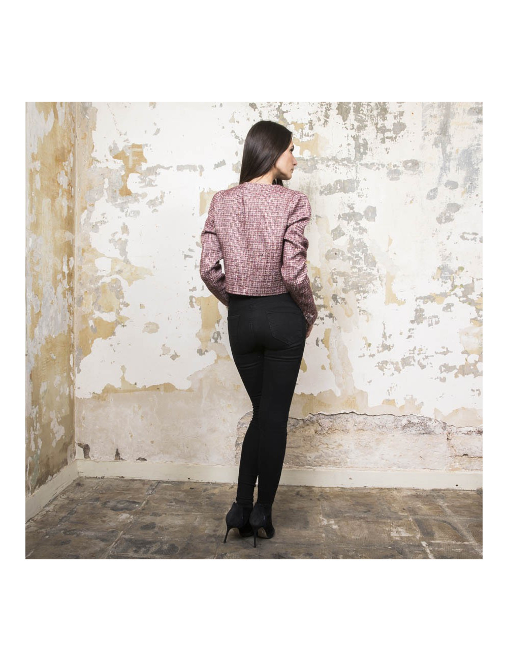  CHANEL jacket size 40 in burgundy fabric with gold metallic threads