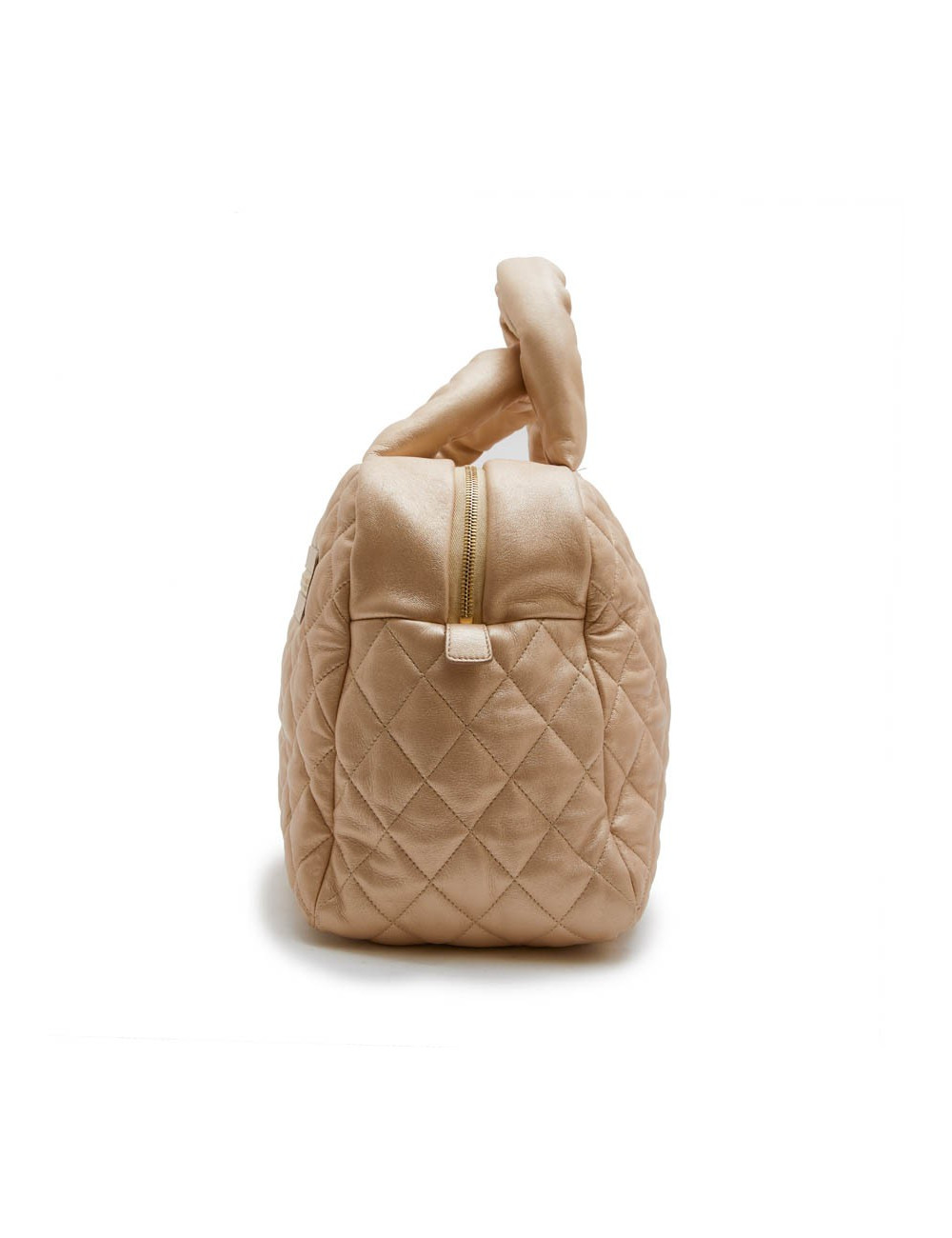  CHANEL 'Cocoon' bag in gold quilted leather