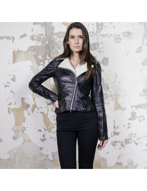 Perfecto  t 34 CHANEL cuir noir