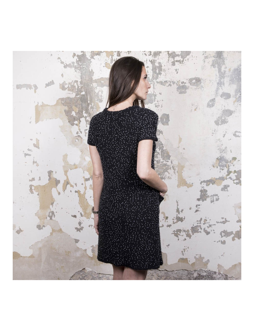 Robe CHANEL en laine noire perlée