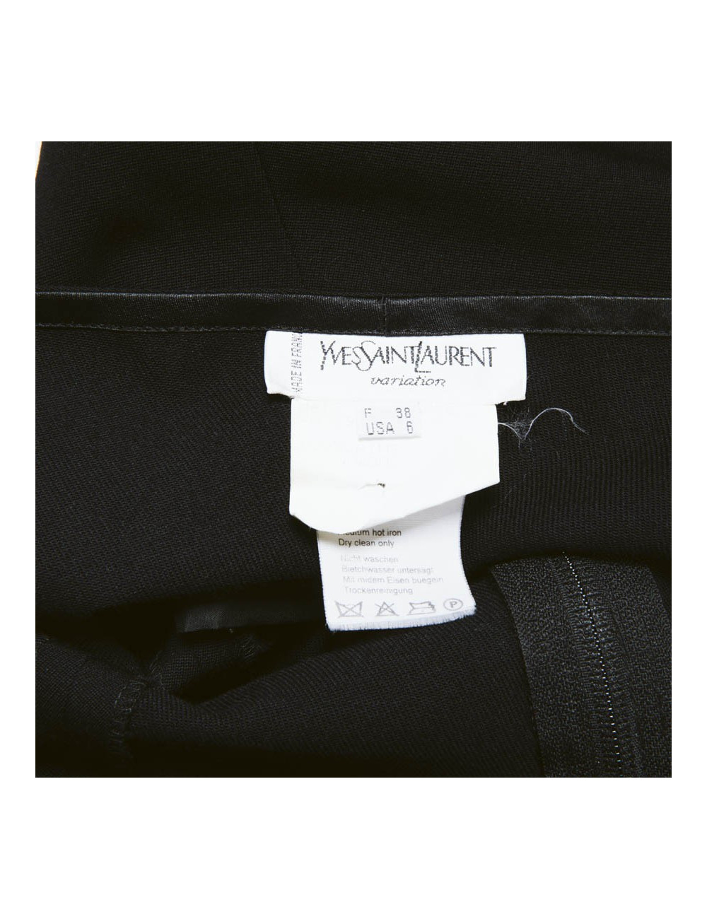 Robe YVES SAINT LAURENT T 38 FR en laine noire dos nu et col de veste