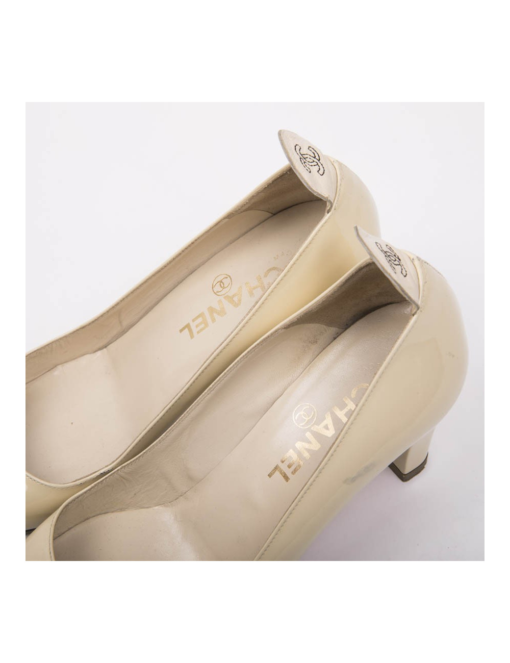 Escarpins CHANEL T 36.5 bicolores 