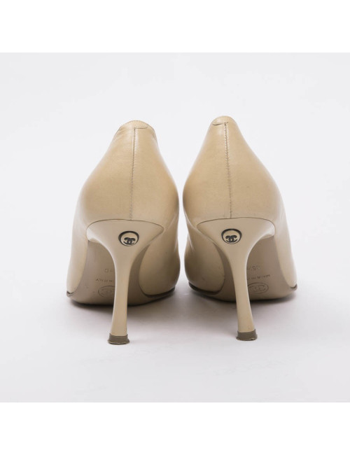 CHANEL high heels in beige and black smooth lamb leather size 35.5C
