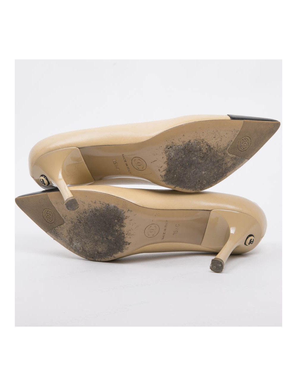 CHANEL high heels in beige and black smooth lamb leather size 35.5C