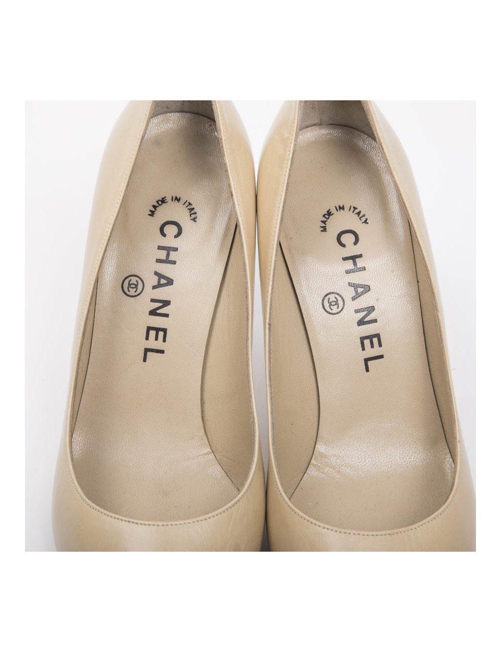 CHANEL high heels in beige and black smooth lamb leather size 35.5C