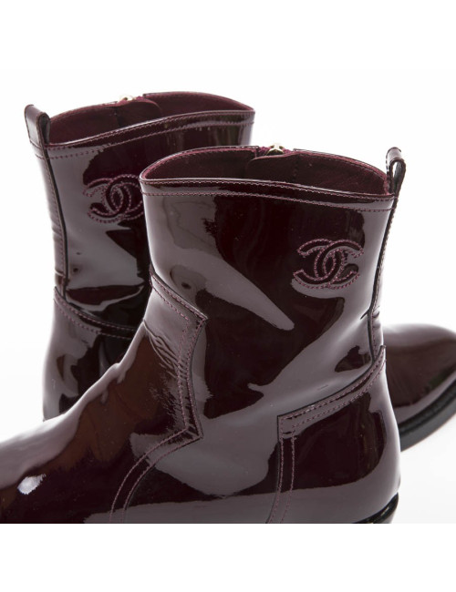 Boots T 37 CHANEL cuir verni bordeaux