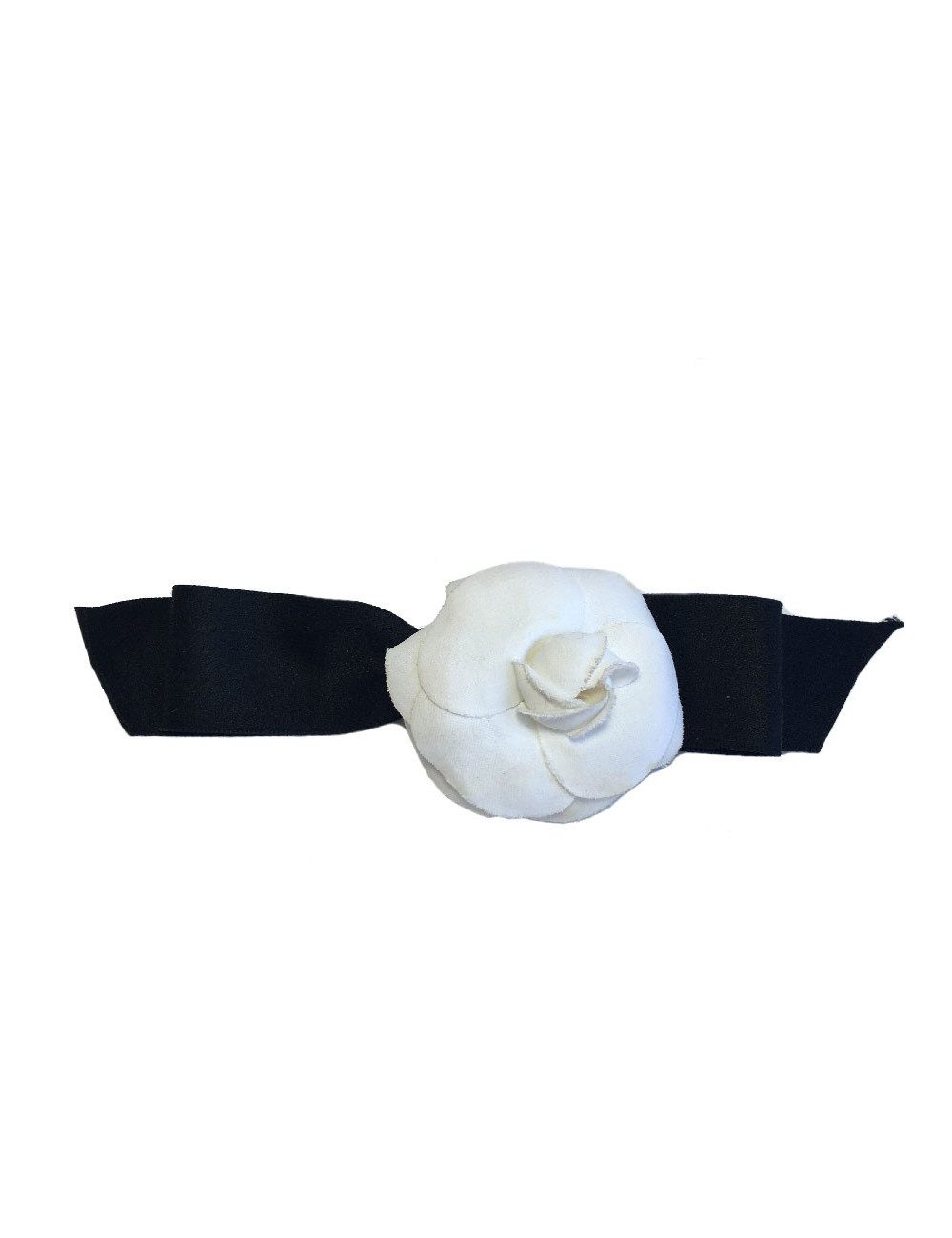 CHANEL camellia knot brooch in black and white fabric