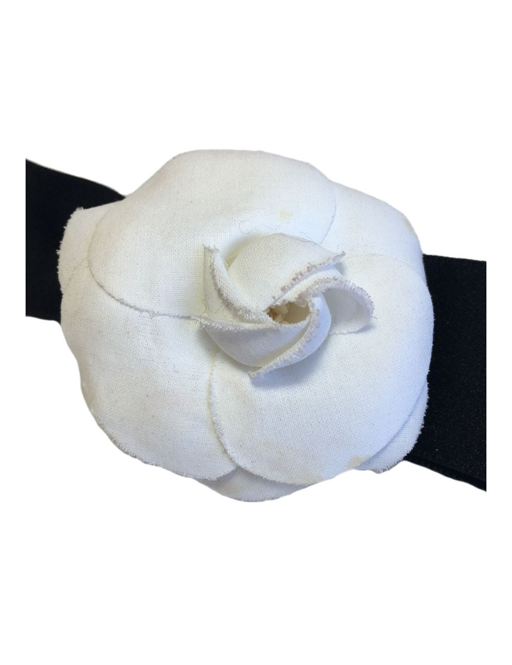 CHANEL camellia knot brooch in black and white fabric