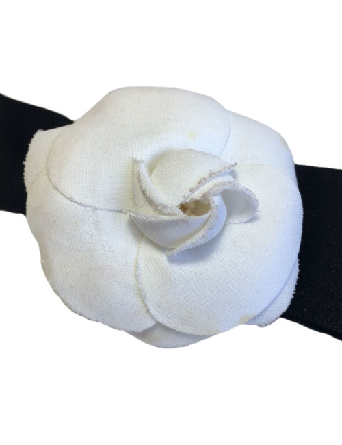Broche noeud camélia CHANEL noir et blanc