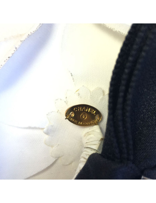 Broche noeud camélia CHANEL noir et blanc