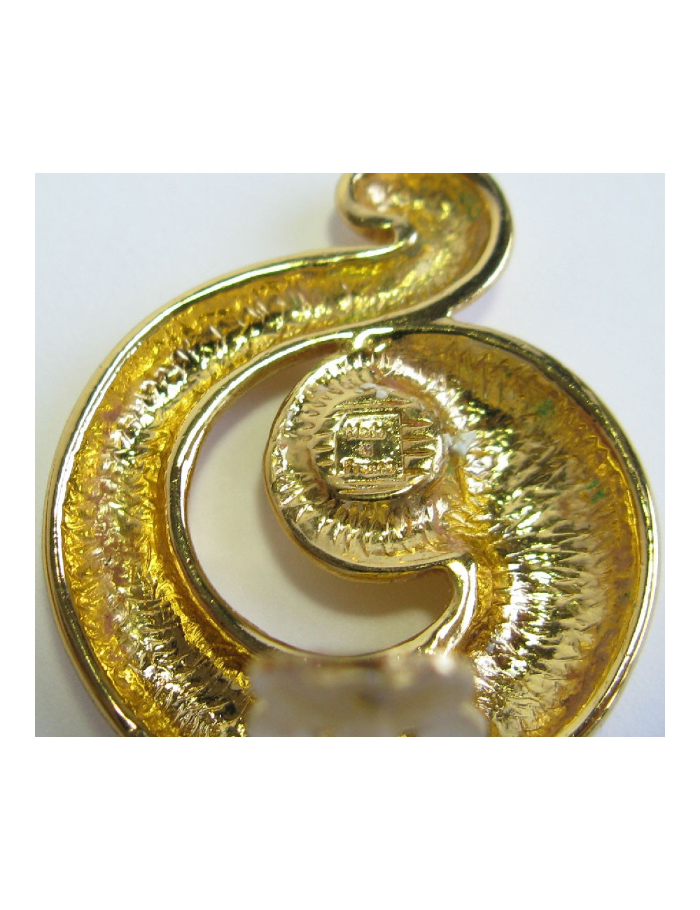 YSL YVES SAINT LAURENT vintage clip-on earrings in gilded metal