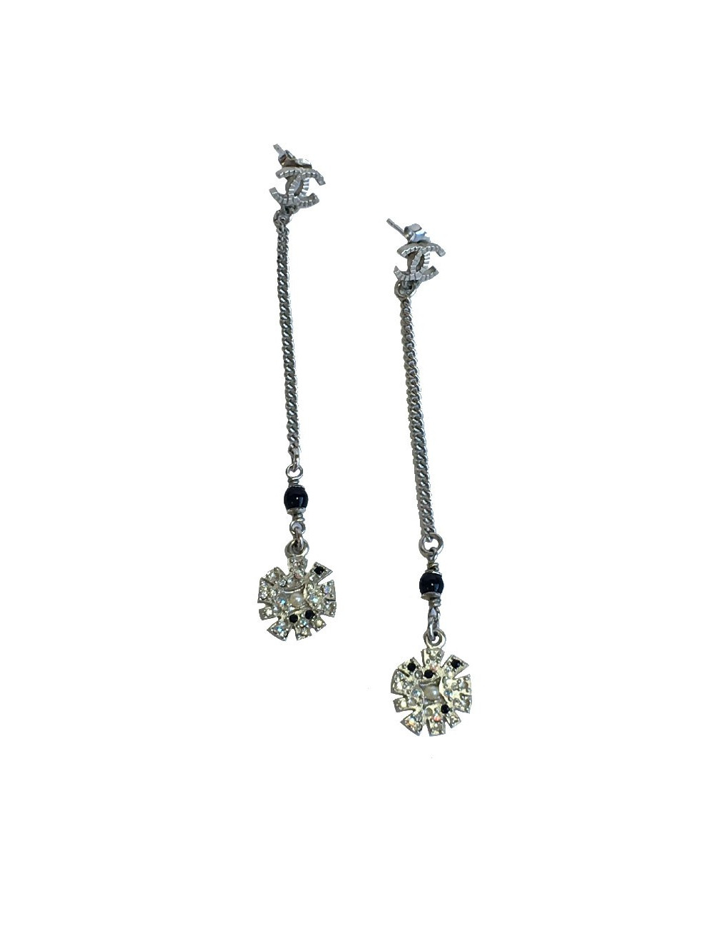 Boucles d'oreille clous CHANEL pendantes en métal argenté