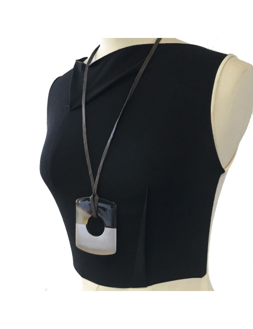 Pendentif Isthme HERMES en corne et feuille d'or bronze doré