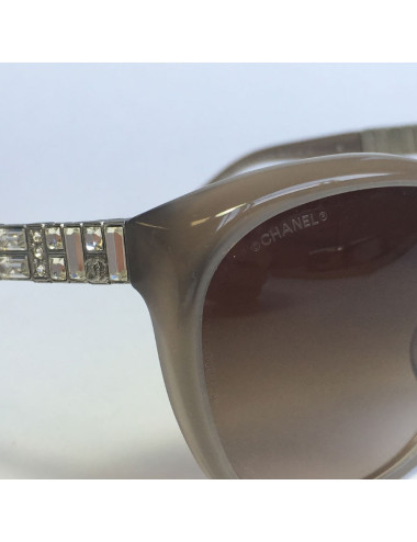 CHANEL sunglasses with rhinestones paved temples 2