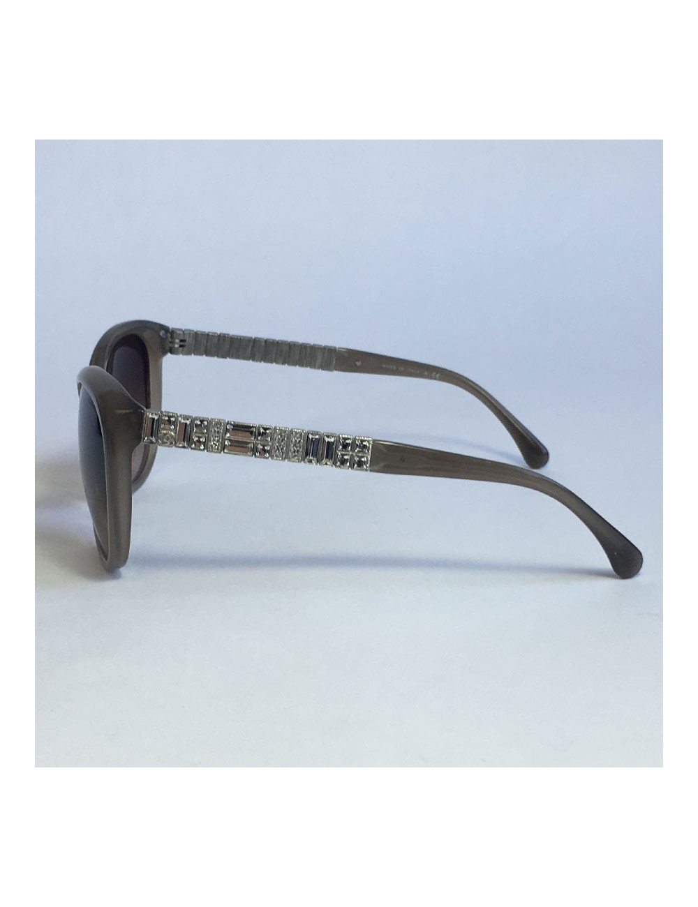 CHANEL sunglasses with rhinestones paved temples