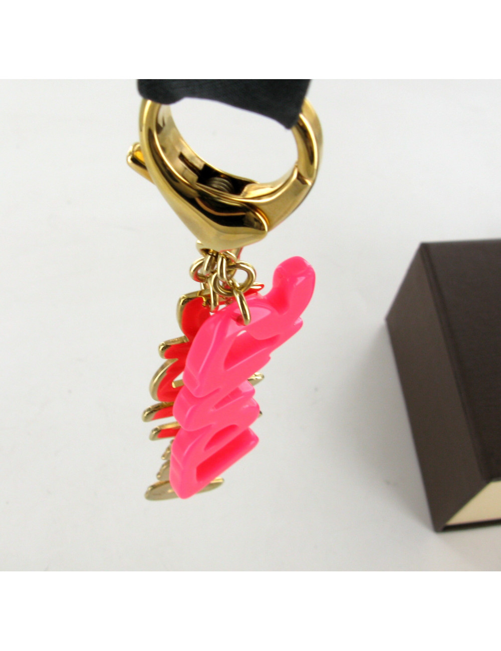 PORTE-CLEFS rose fluo et doré LOUIS VUITTON