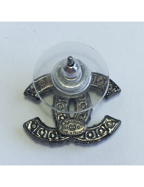 Boucles d'oreille Clous CHANEL ruthénium et perles grises