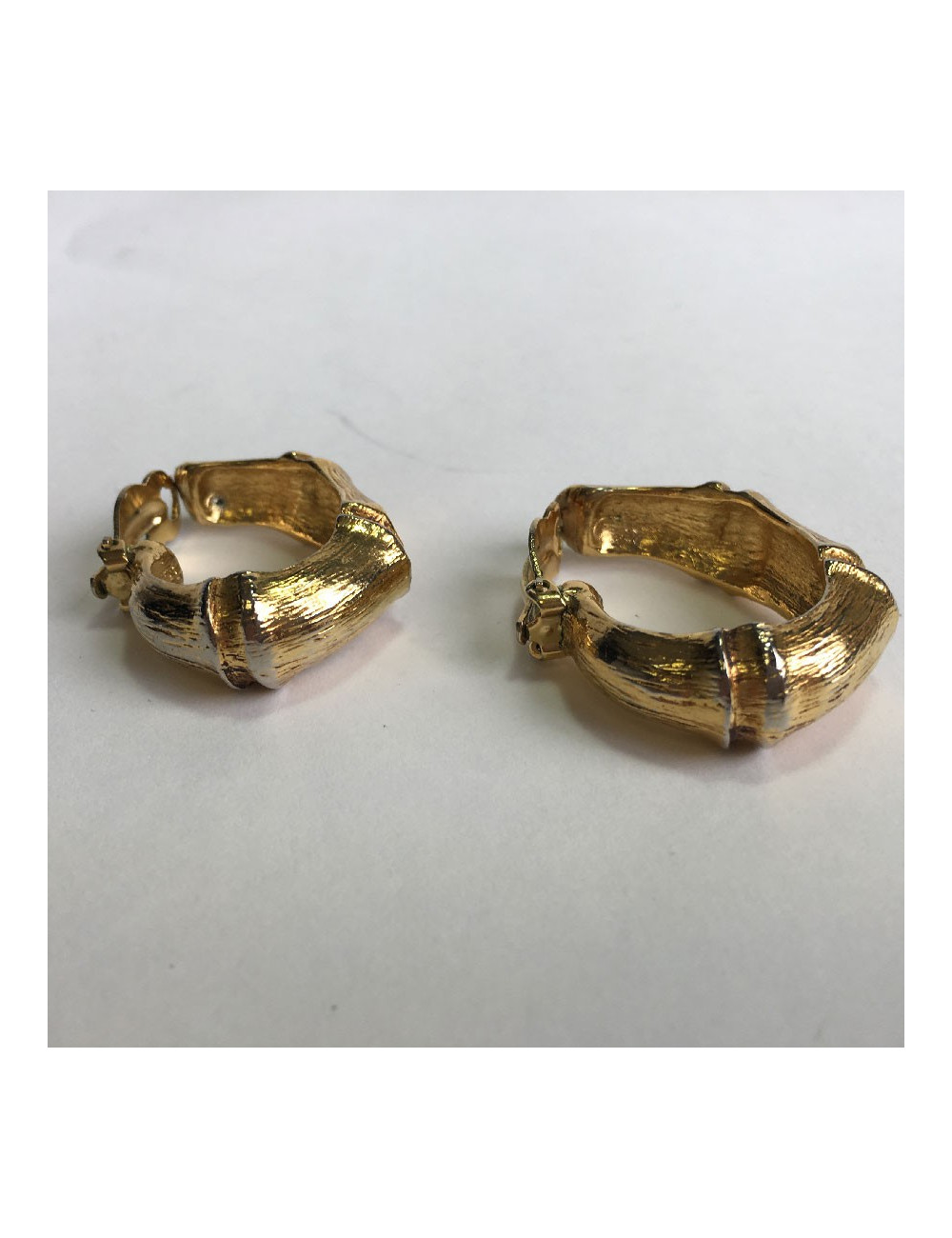 Boucles d'oreille clips YSL YVES SAINT LAURENT