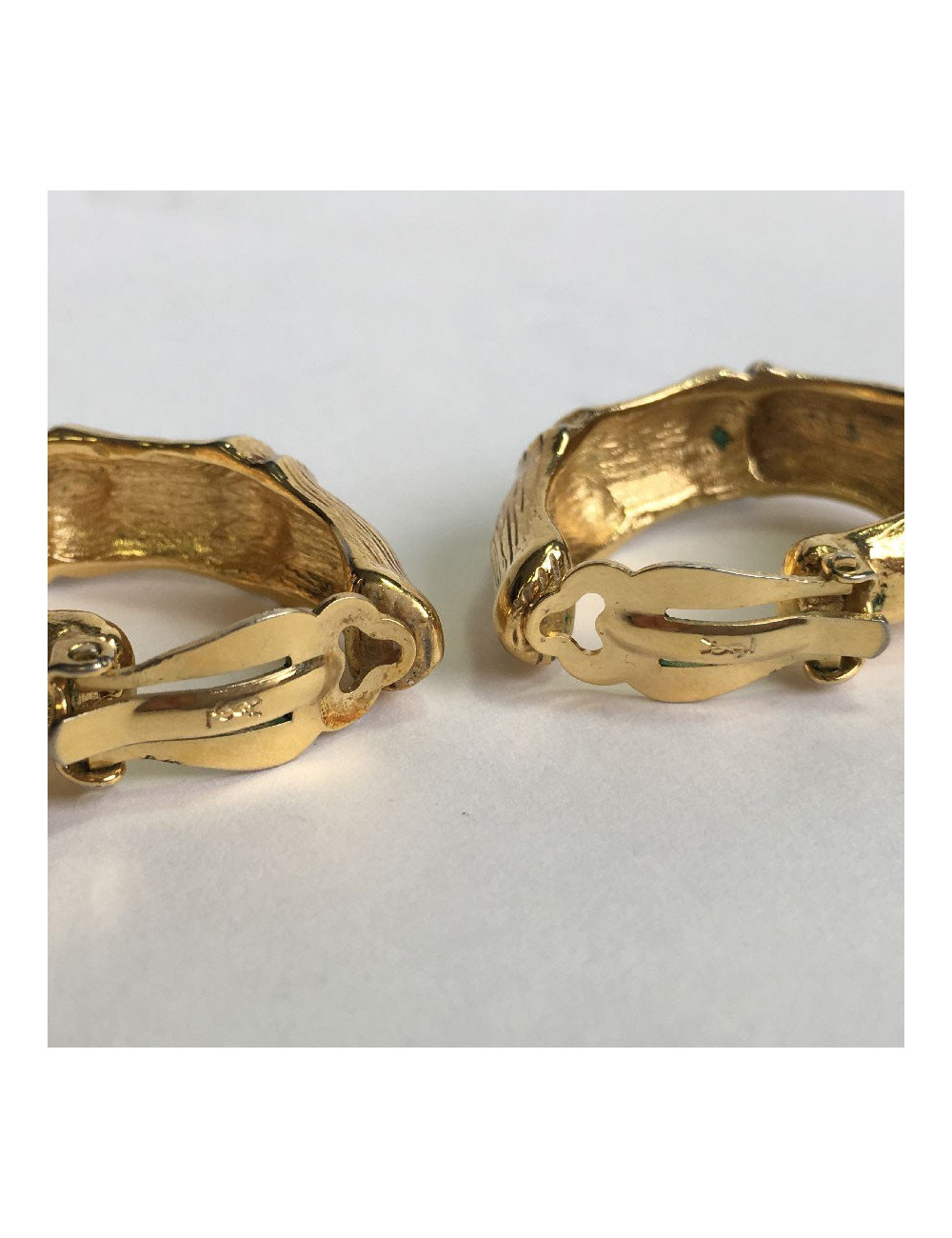 Boucles d'oreille clips YSL YVES SAINT LAURENT