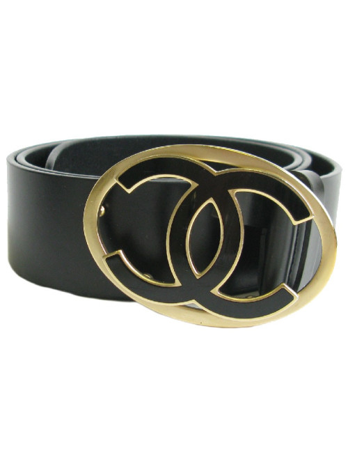 Ceinture CHANEL T 85 en cuir noir, boucle en métal or mat  CC noir