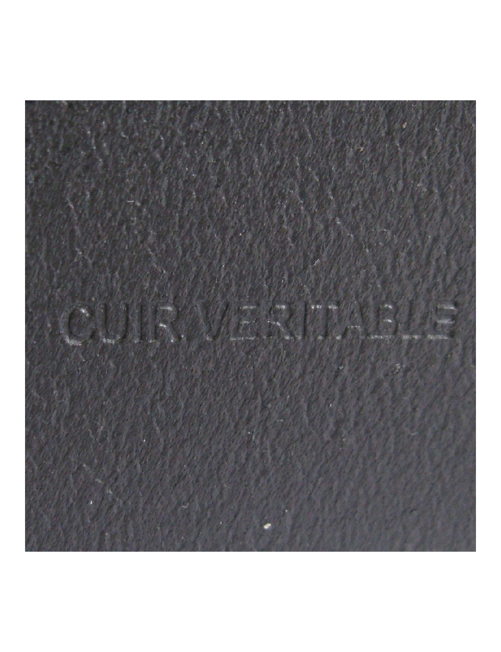 Ceinture CHANEL T 85 en cuir noir, boucle en métal or mat  CC noir