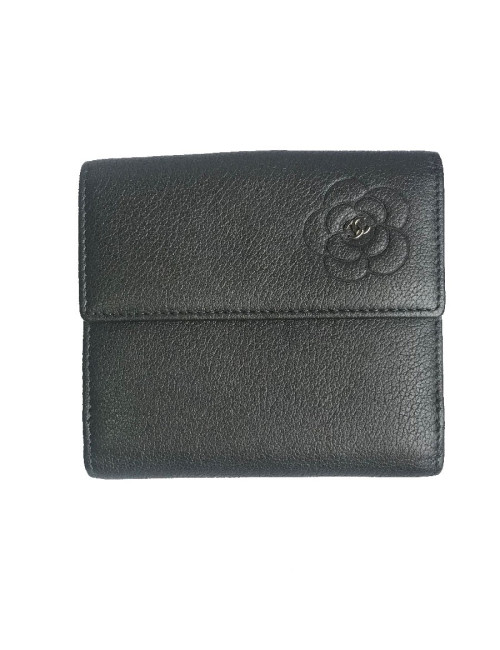 Portefeuille compact CHANEL en cuir grainé gris