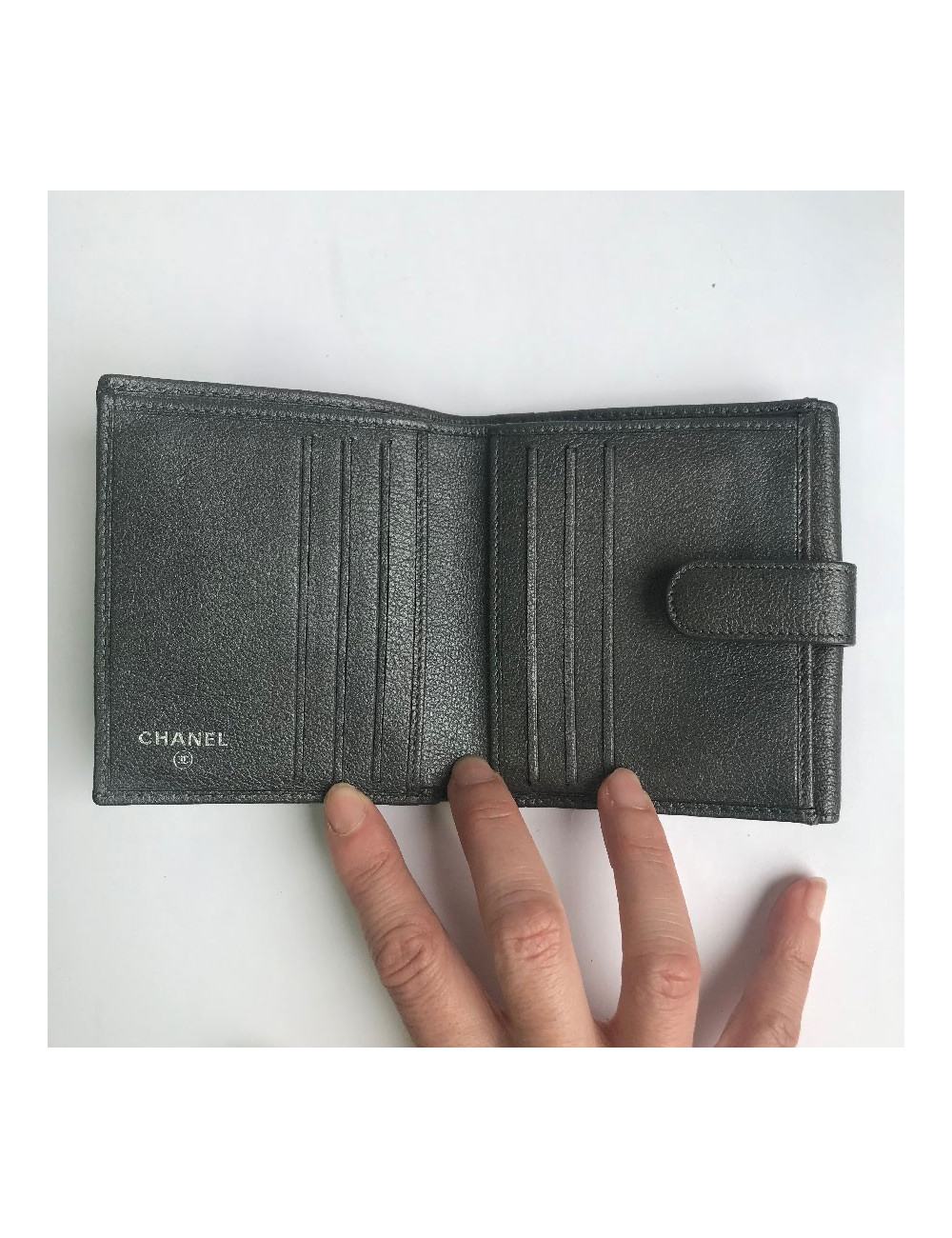 Porte monnaie CHANEL cuir grainé gris