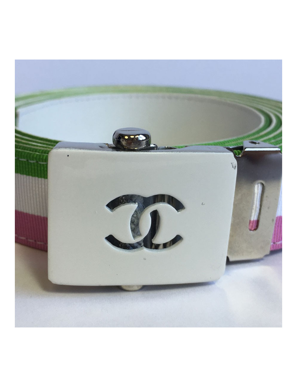 Ceinture CHANEL piqué tricolore sur cuir blanc