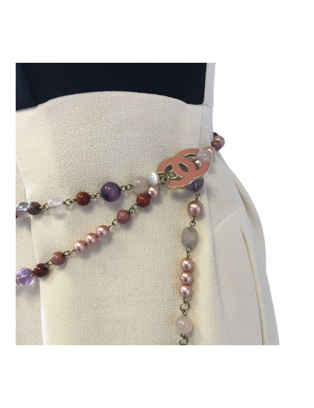 Ceinture-sautoir CHANEL en perles multicolores et CC