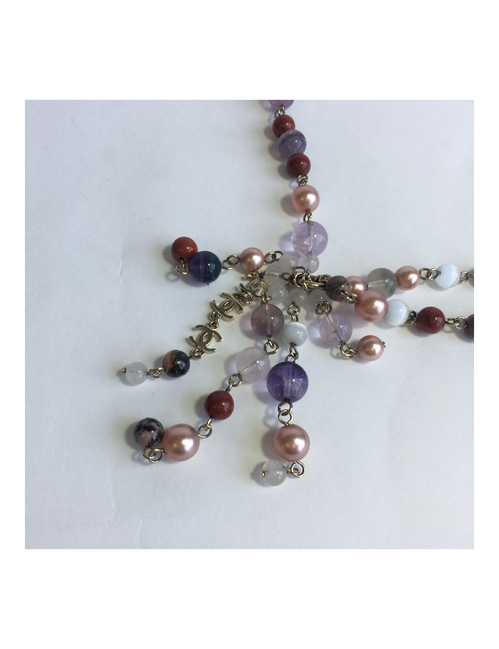 Ceinture-sautoir CHANEL en perles multicolores et CC