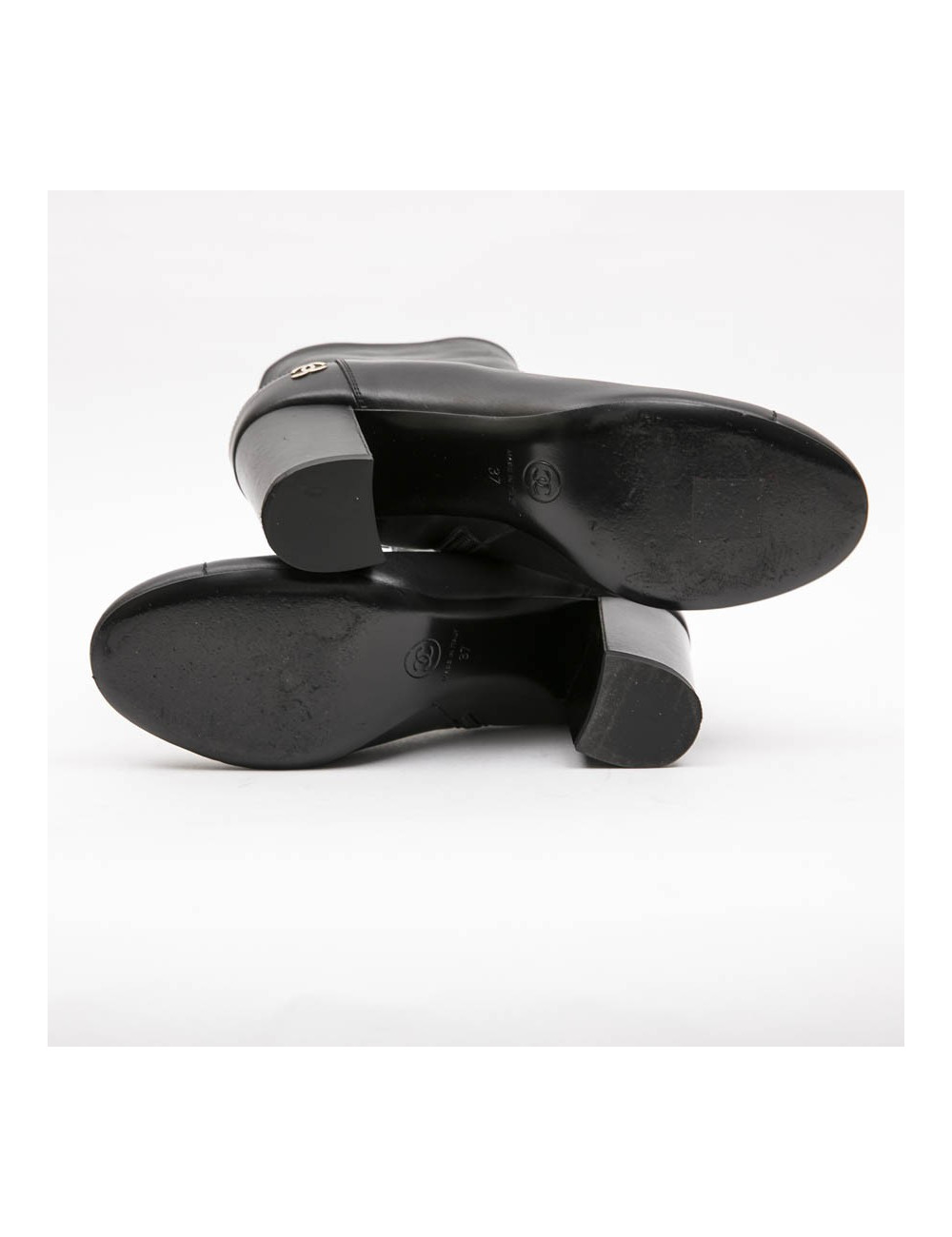 Boots T 37 CHANEL en cuir d'agneau noir