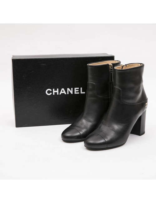 Boots T 37 CHANEL en cuir d'agneau noir