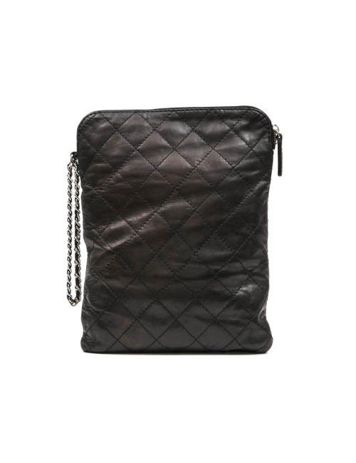 Etui pour Ipad CHANEL en cuir d'agneau lisse matelassé noir