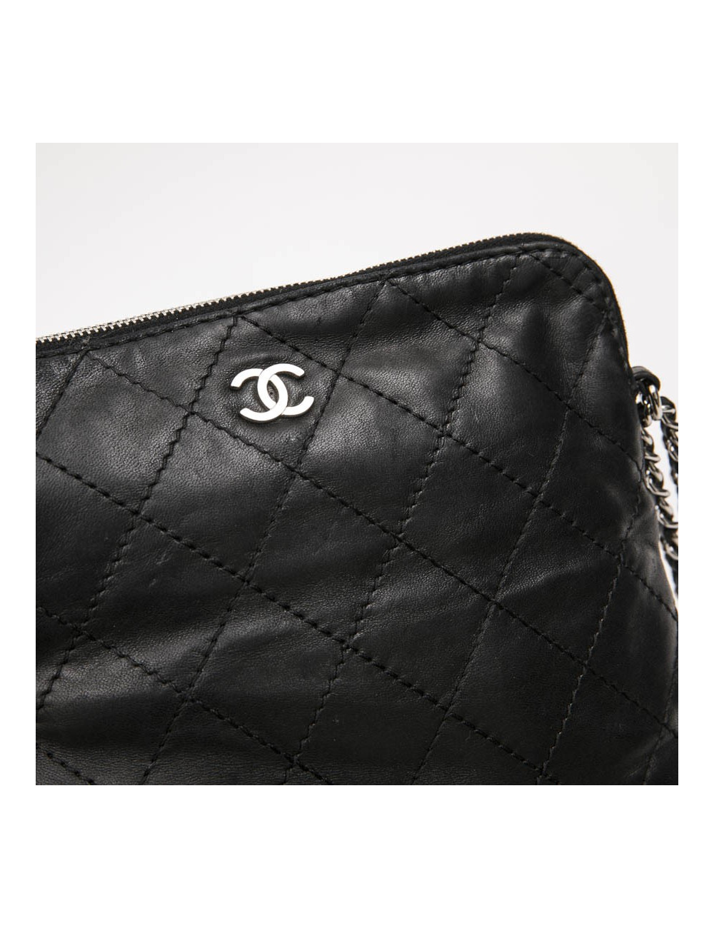 CHANEL Ipad case in black smooth quilted leather