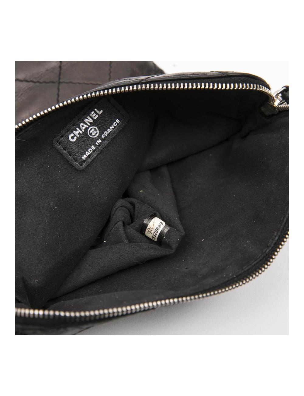 CHANEL Ipad case in black smooth quilted leather