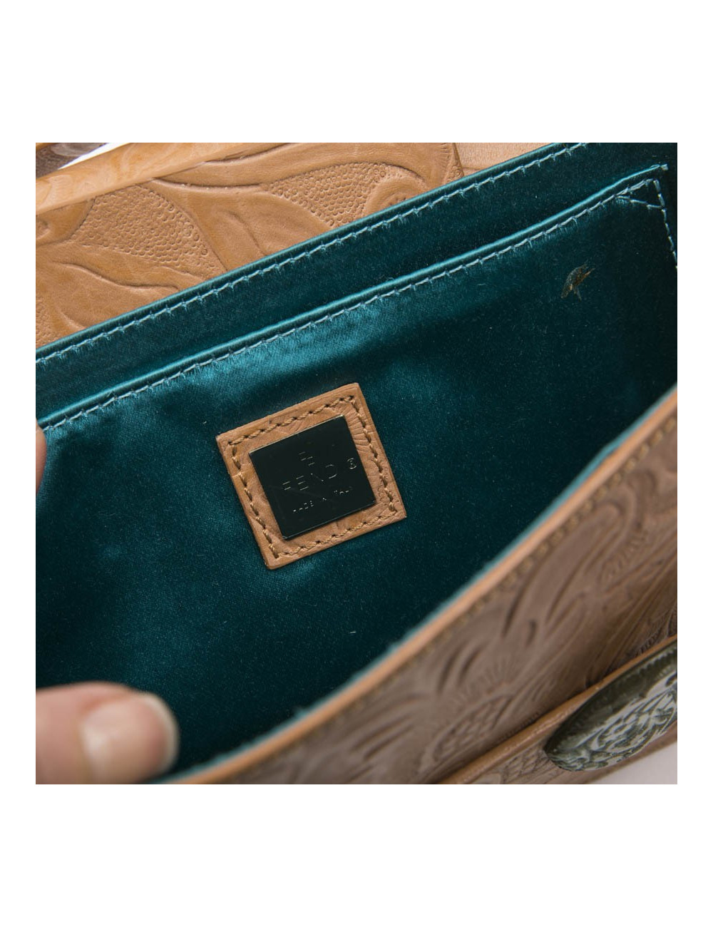 Sac FENDI cuir embossé gold et boucles en corne vert céladon