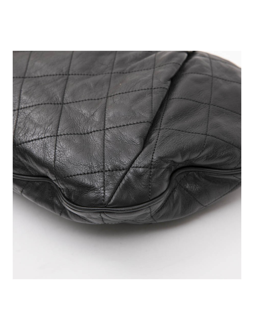 CHANEL messenger bag in aged soft gray quilted lambskin leather