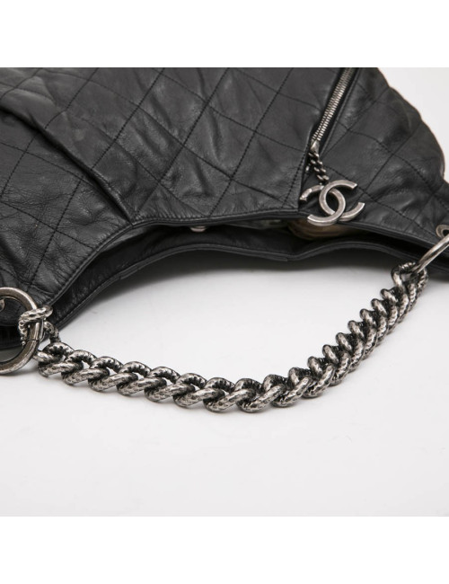 Sac besace CHANEL cuir matelassé gris foncé 