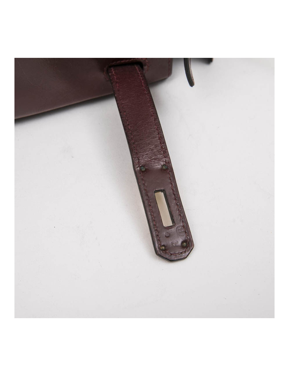 HERMES Kelly 28 vintage bag in H red box leather