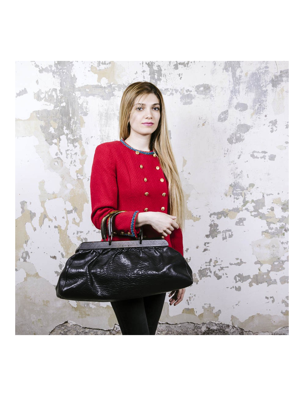 GUCCI vintage bag in a black cowhide leather and ribbed wood