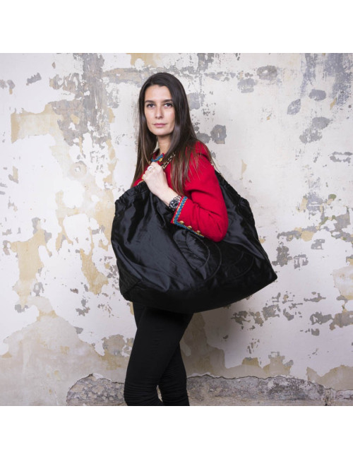 Sac CHANEL en satin duchesse noir